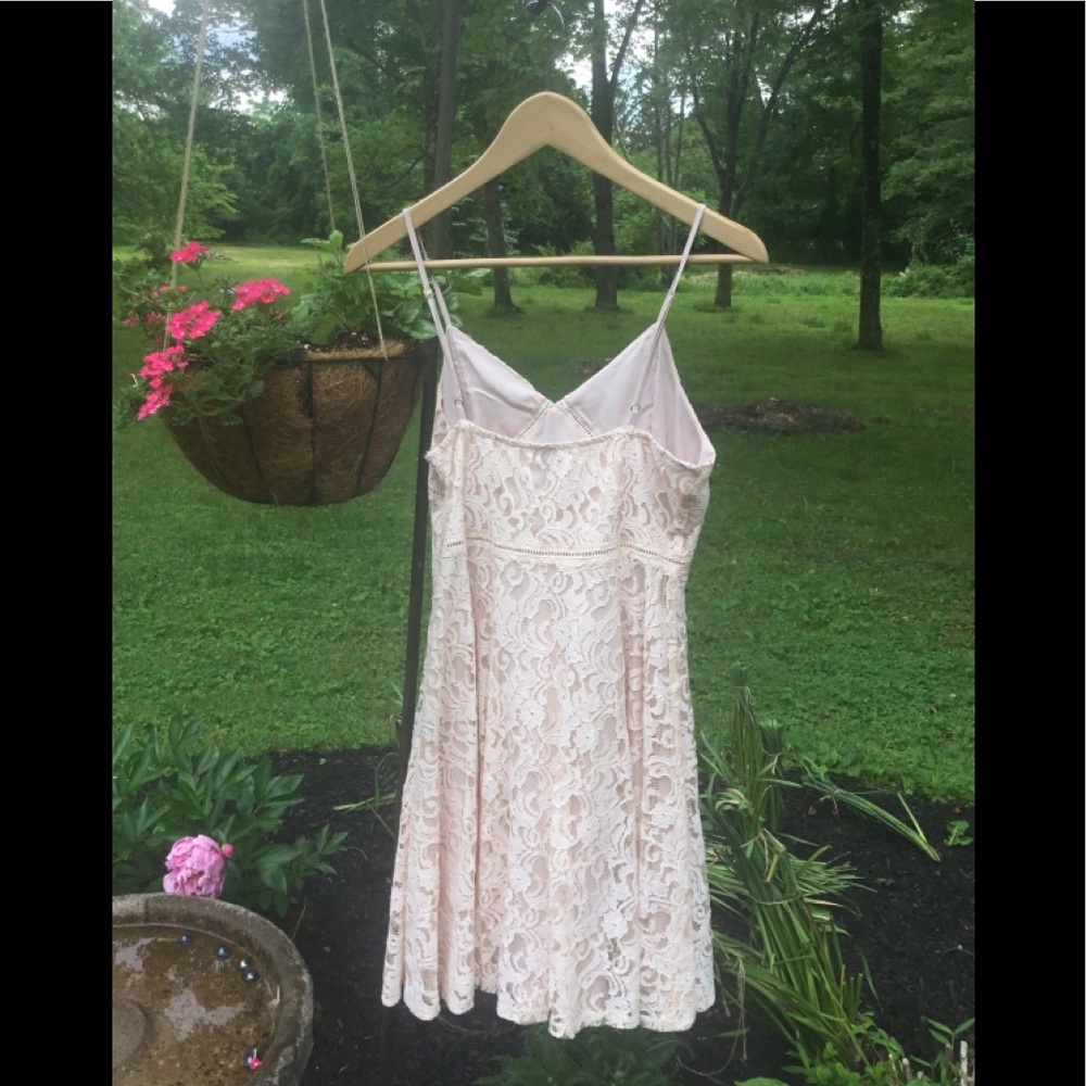 Lace Dress - Picture 2 of 3